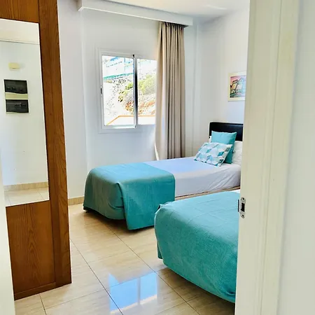 Holiday Club Sol Amadores Aparthotel 4*