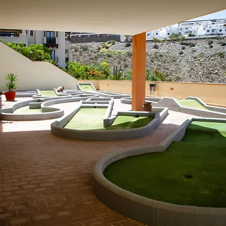 Aparthotel Holiday Club Sol Amadores 4*
