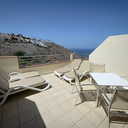 Aparthotel Holiday Club Sol Amadores 4*