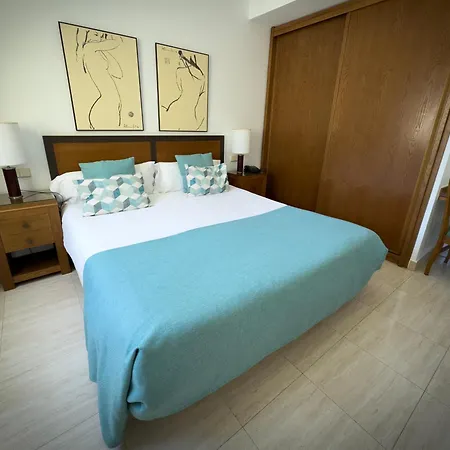 Holiday Club Sol Amadores Aparthotel